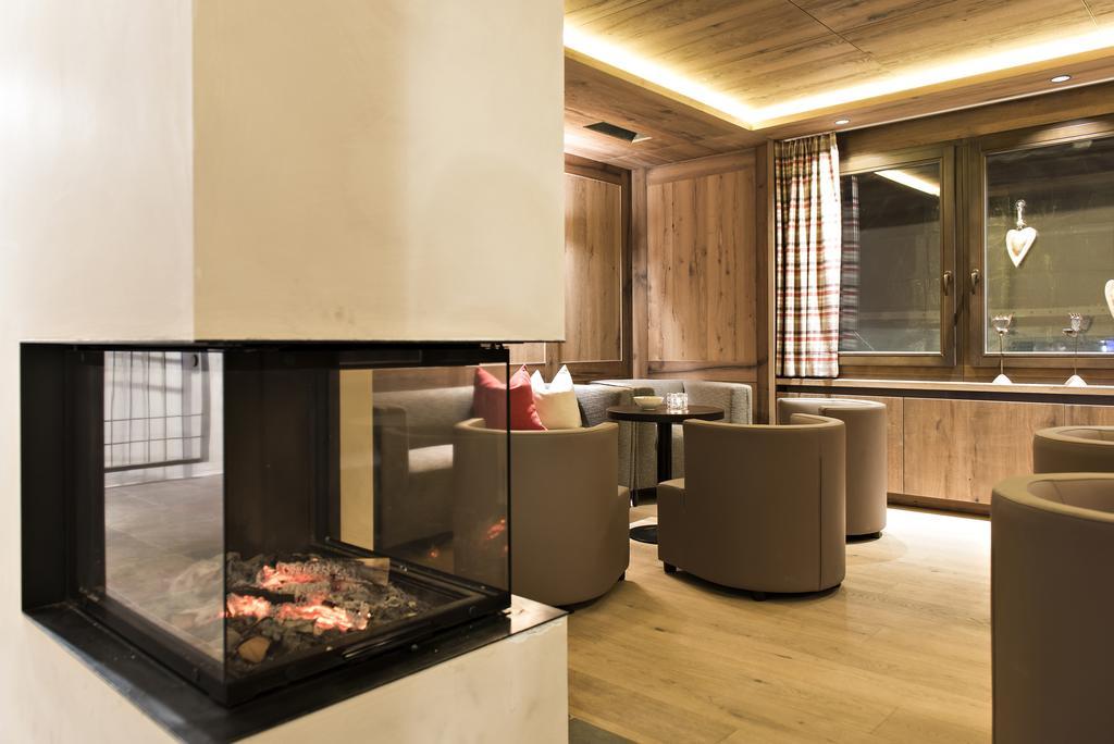 Hotel Palue Pontresina Bagian luar foto