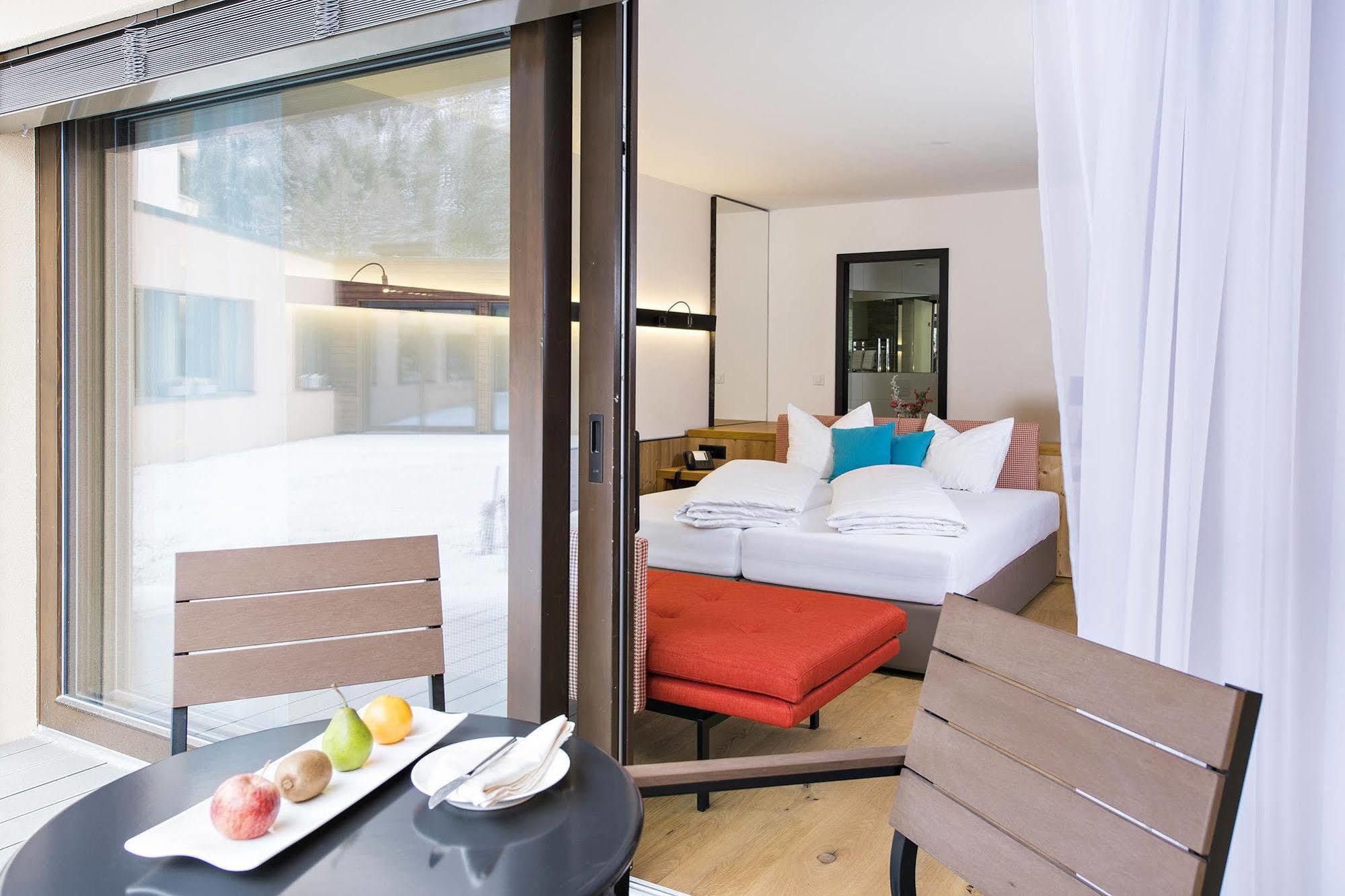 Hotel Palue Pontresina Bagian luar foto